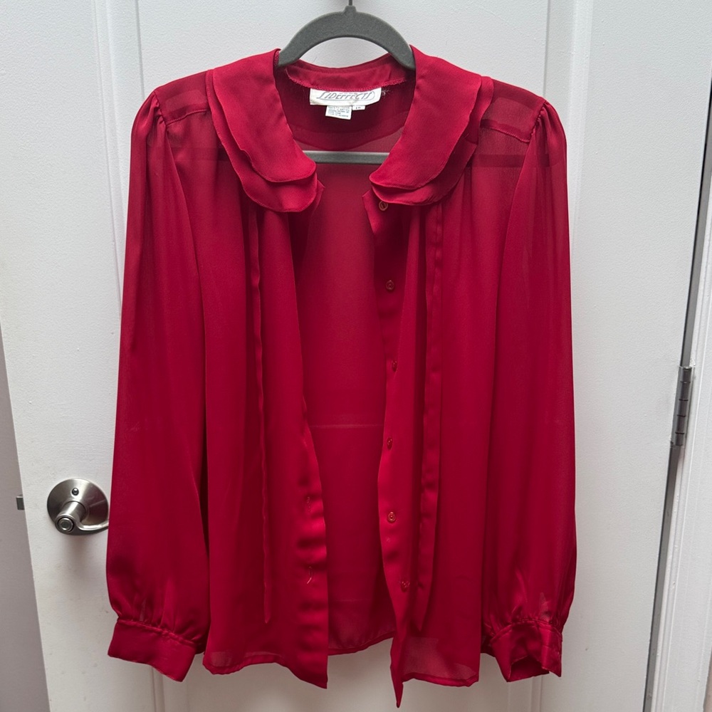🌸2 for $20 Vintage Red Blouse with Peter Pan Collar